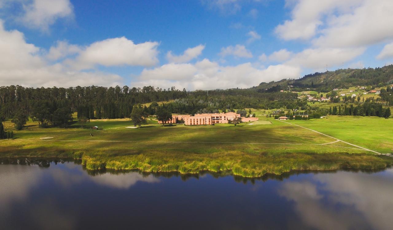 Estelar Paipa Hotel Spa&Y Centro De Convenciones Exterior foto The 18th green at the 2015 U.S. Open